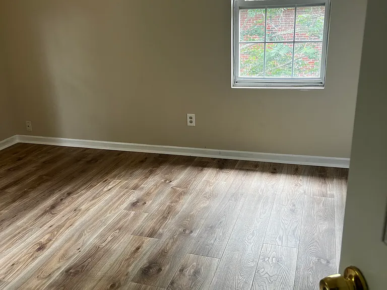 692 Pilgrim Ford Ct — Photo 12