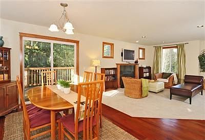 3rd image of 16001 Fremont Pl N