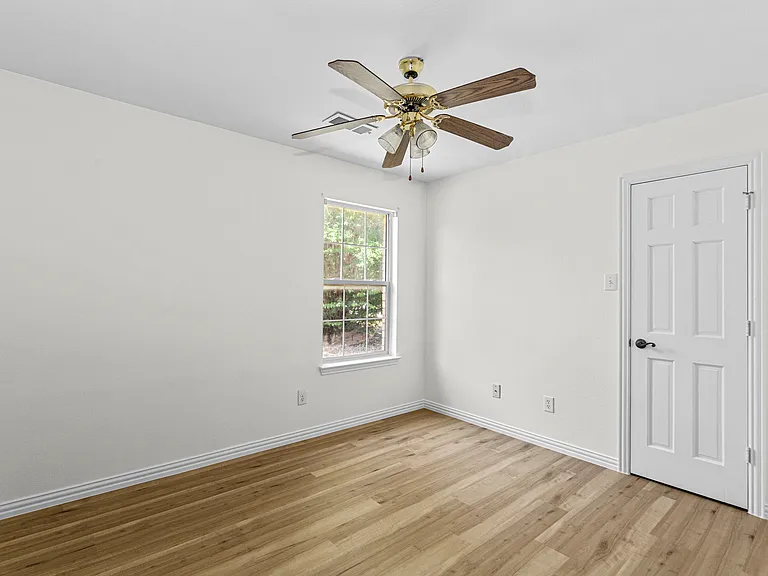 1611 Watson Dr — Photo 24