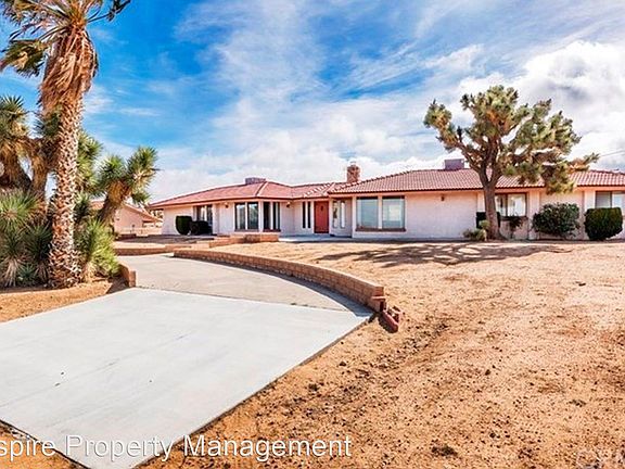 3rd image of 58525 Santa Barbara Dr