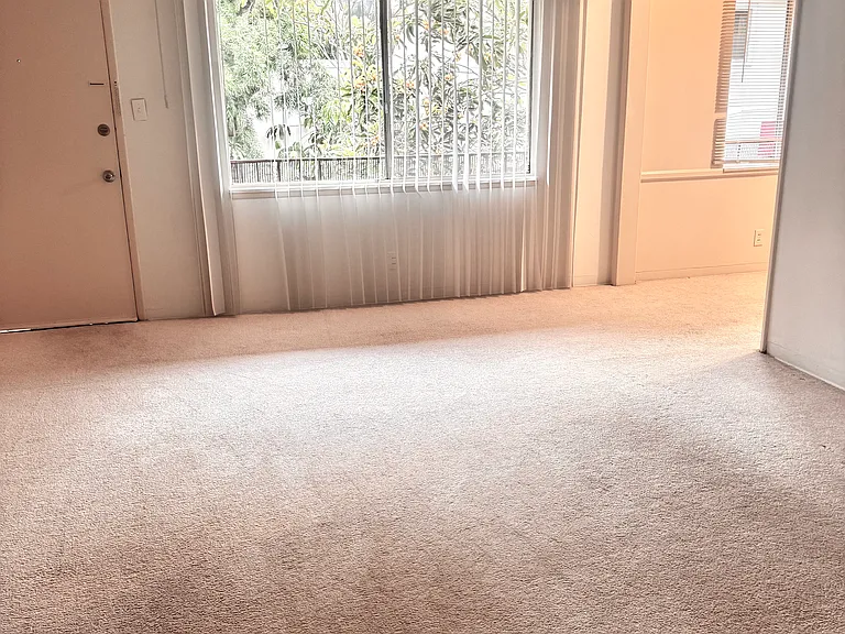 1242 Barry Ave #6 — Photo 1