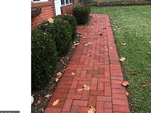 3rd image of 2654 Drayton Dr