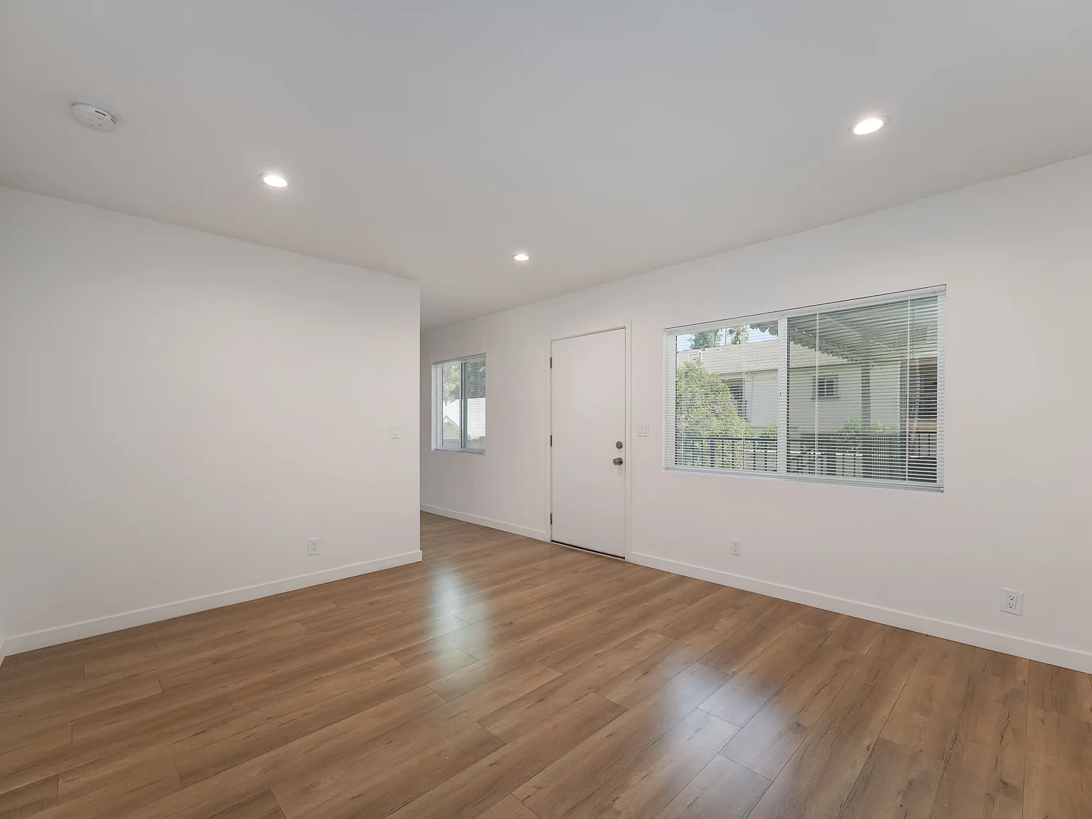1 bed, 685 sqft, $2,350 — Photo 2
