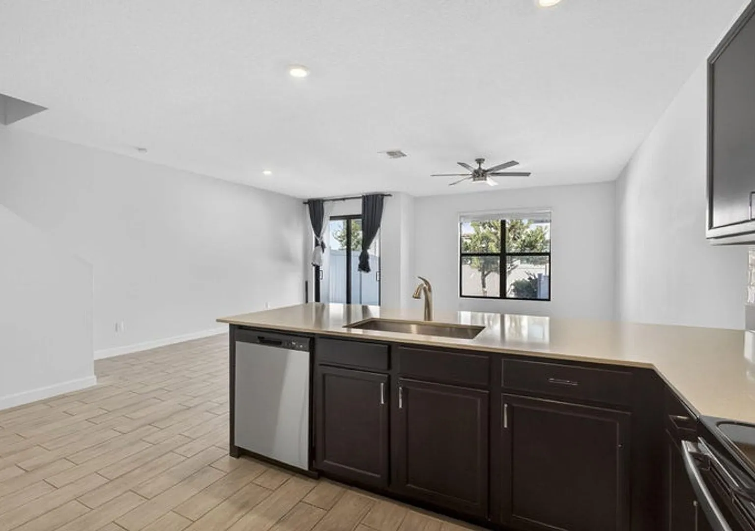 4408 Hemlock Drive, Riviera Beach, FL 33410 — Photo 3