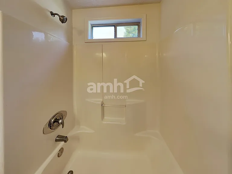 149 Waters Edge Dr — Photo 14