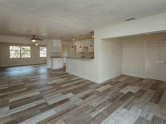 5th image of 2345 Brookshire Ave