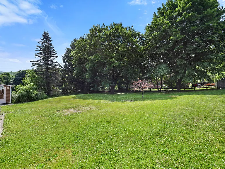 3 Golden Hill Rd #B — Photo 25