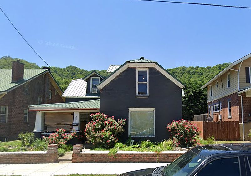 1st image of 205 N Cumberland Ave
