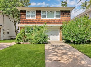 75 Princewood Ave, Staten Island, NY 10309
