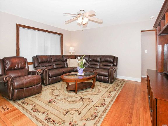 3rd image of 6 Birch Ave E