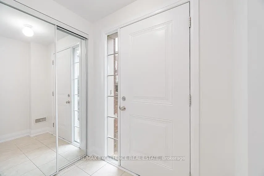2 bed, $2,600 — Photo 2