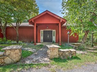 194 Hummingbird Ln, Eureka Springs, AR 72632