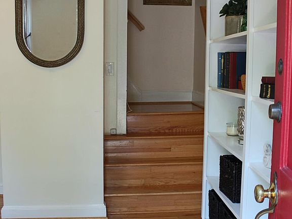 4th image of 422 S Saint Asaph St
