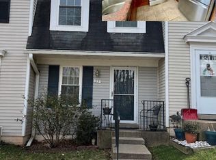 23 Wyatt Ct, Sterling, VA 20165