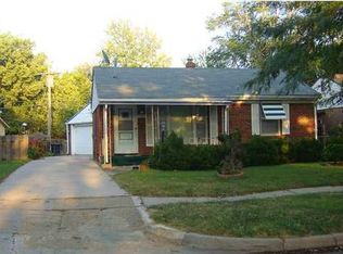 1926 S Fabrique Dr, Wichita, KS 67218