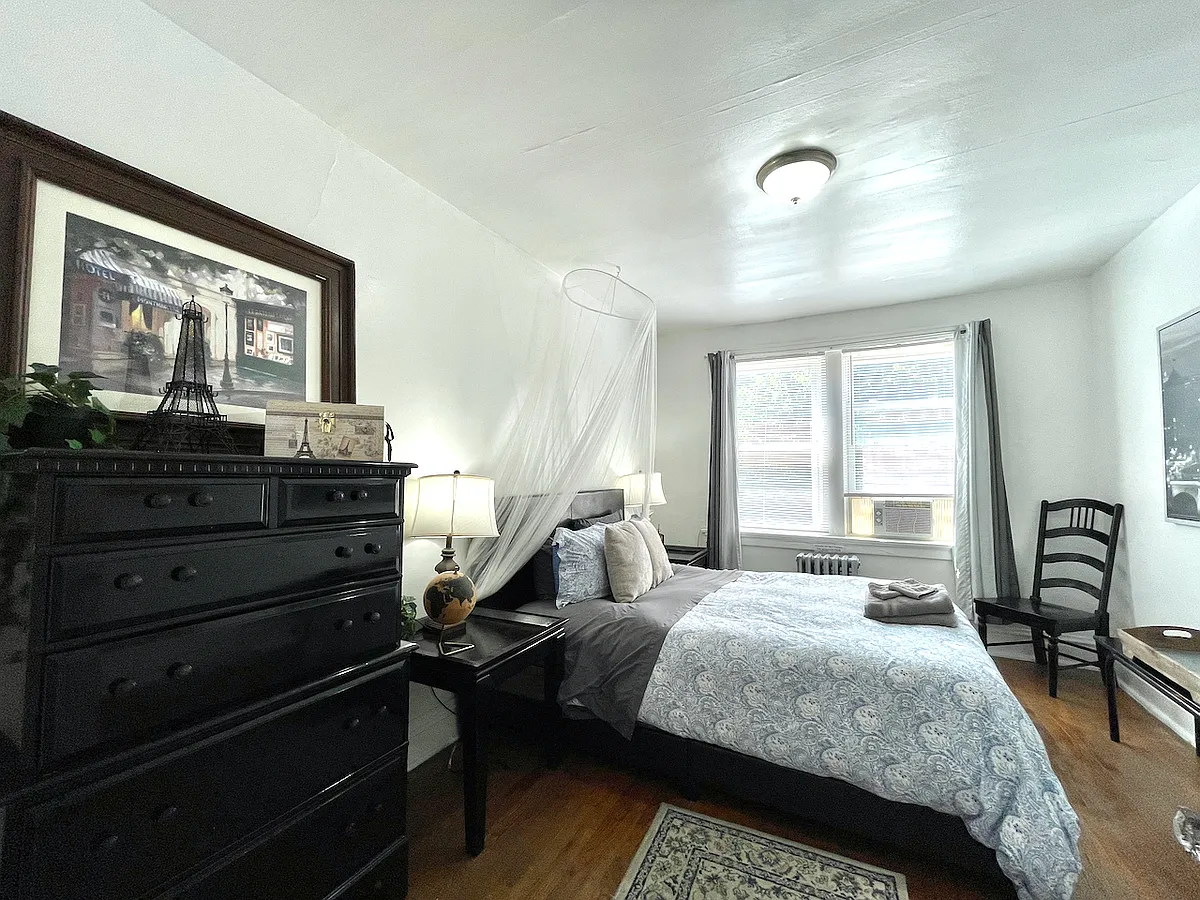 Building Photo - 6651 Berthold Ave #3N