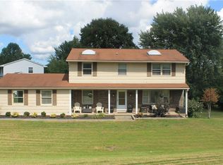 2 Dunmow Cres, Fairport, NY 14450