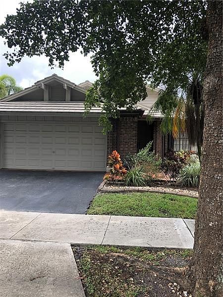 2nd image of 3420 E Point Dr