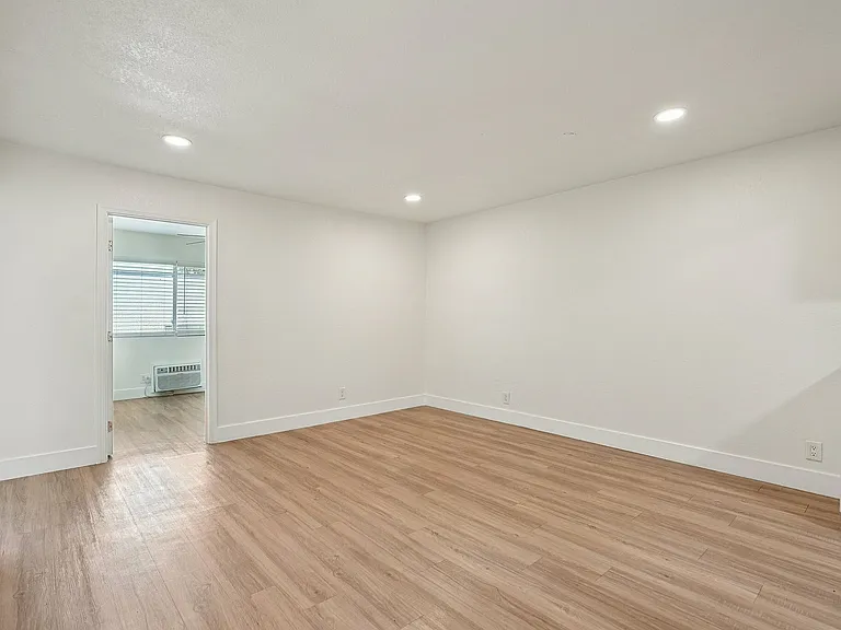 2x1 Living Room
