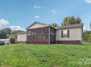 4 Wolf Rdg, Canton, NC 28716