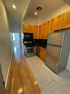 2nd image of 106 Ellery St #2F