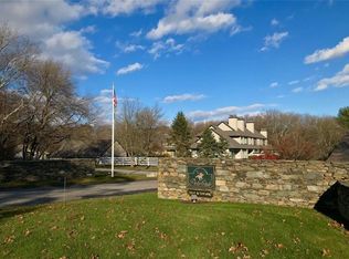 7 Pendleton Pl, Narragansett, RI 02882