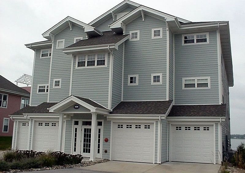 1st image of 13238 Lakeshore I 302
