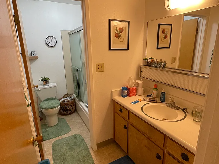 608 Adams St #4 — Photo 8