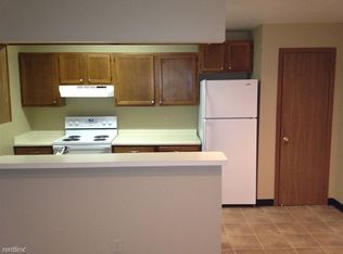 6052 Churchwood Cir #2260555, Greendale, WI 53129