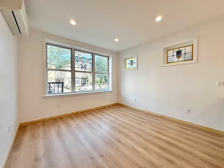 37-08 62nd St #1R — Photo 2