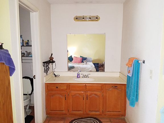 2nd image of 4804 Malaga Ln