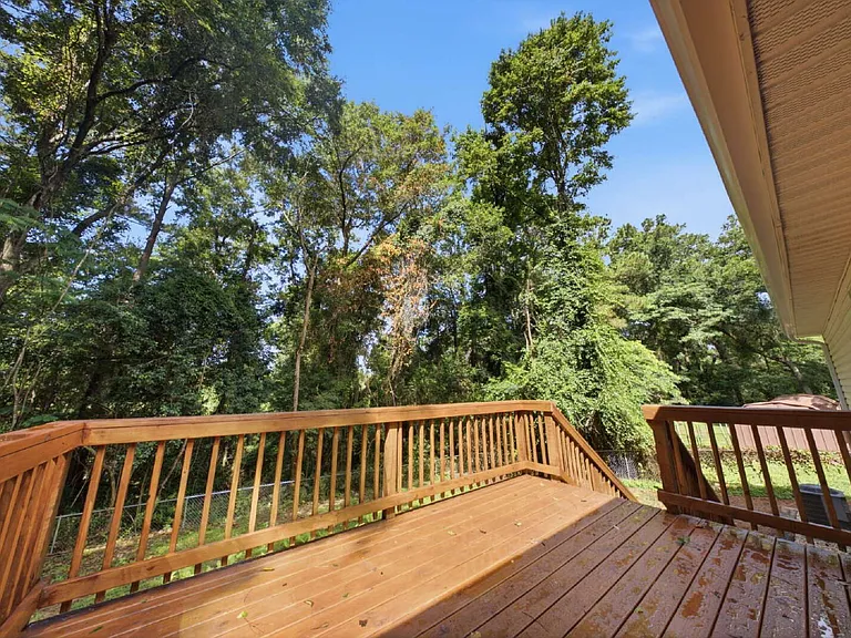 4800 Leah Ln — Photo 31