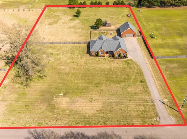 110 Kylie Gayle Rd, Oakland, TN 38060