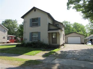 370 Elm St, Andover, OH 44003