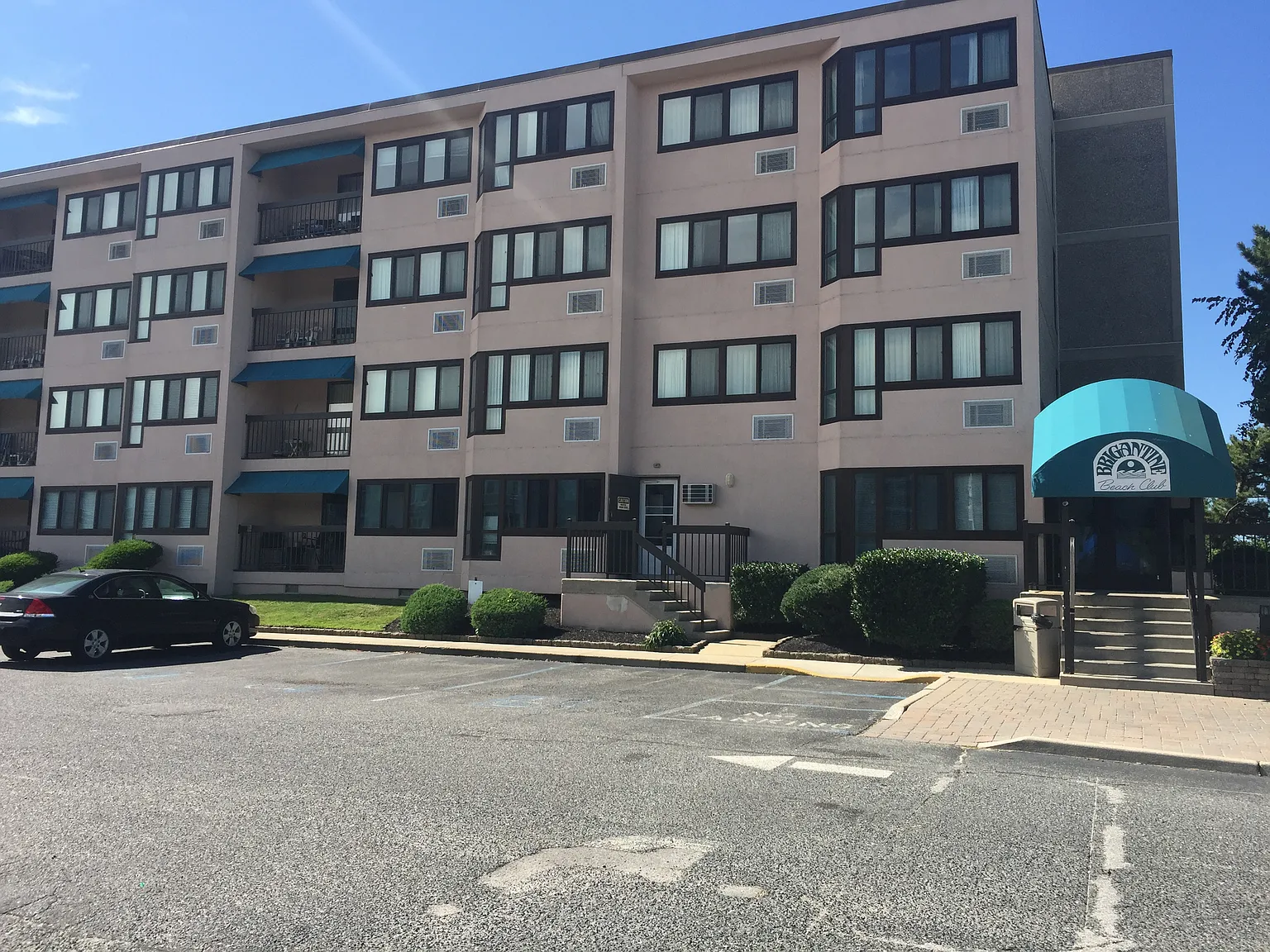 2 bed, 1100 sqft, $2,000 — Photo 3