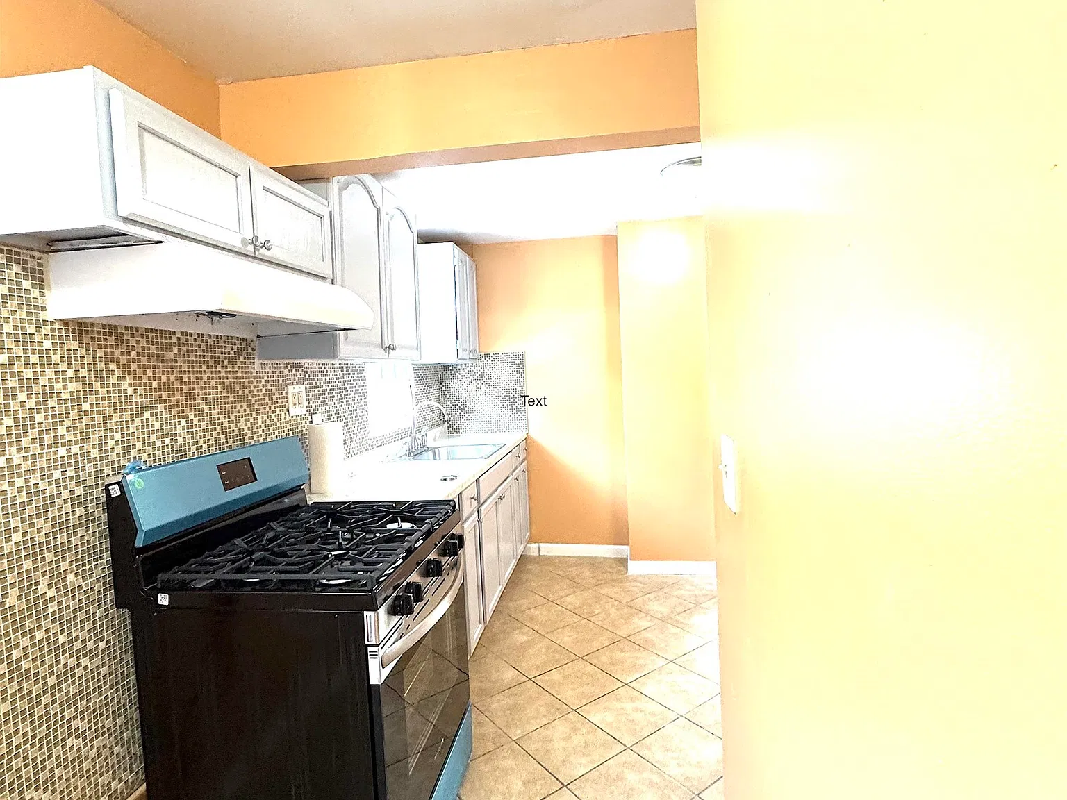 2 bed, 1.0 bath, $1,900 — Photo 3