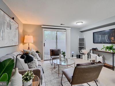 1860 Dutch Village Dr UNIT R-273, Landover, MD, 20785