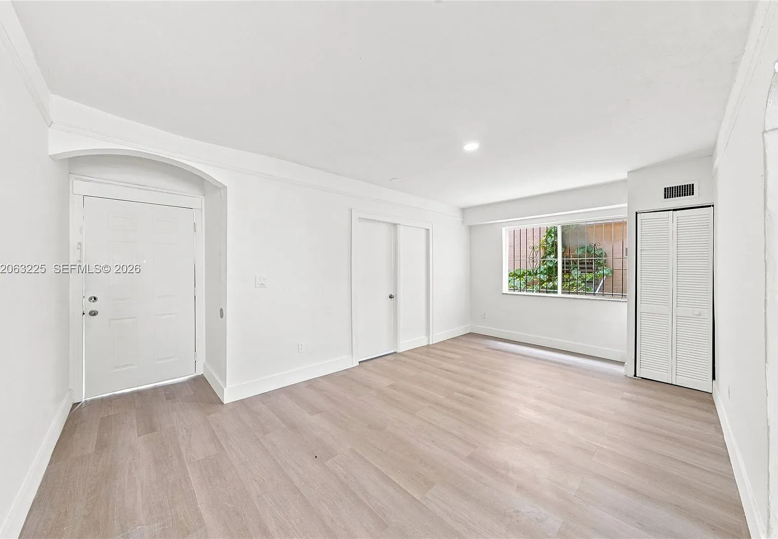 3 bed, $3,000 — Photo 3