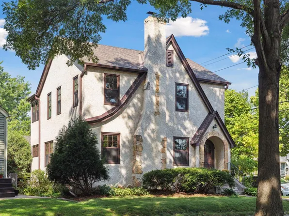 1499 Sheldon St, Saint Paul, MN 55108