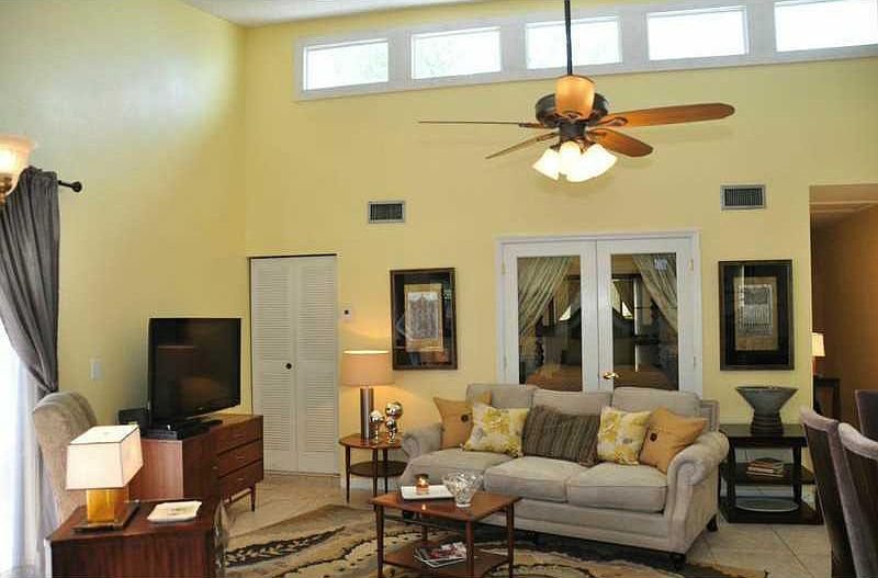 1st image of 3031 NE 13th Avenue #3031