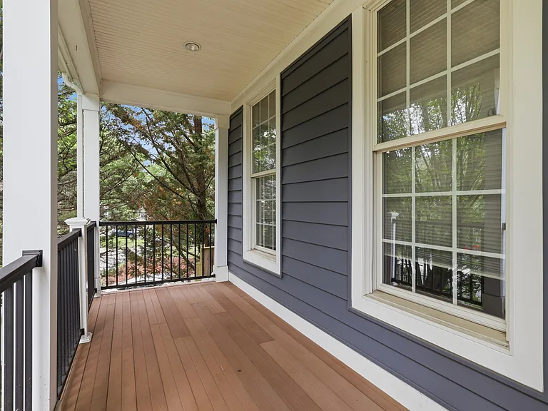 809 N Buchanan St — Photo 3