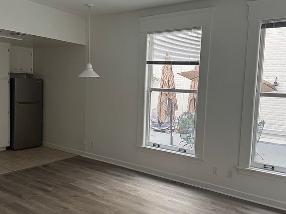 4th image of 14 N Fair Oaks Ave Suite 300