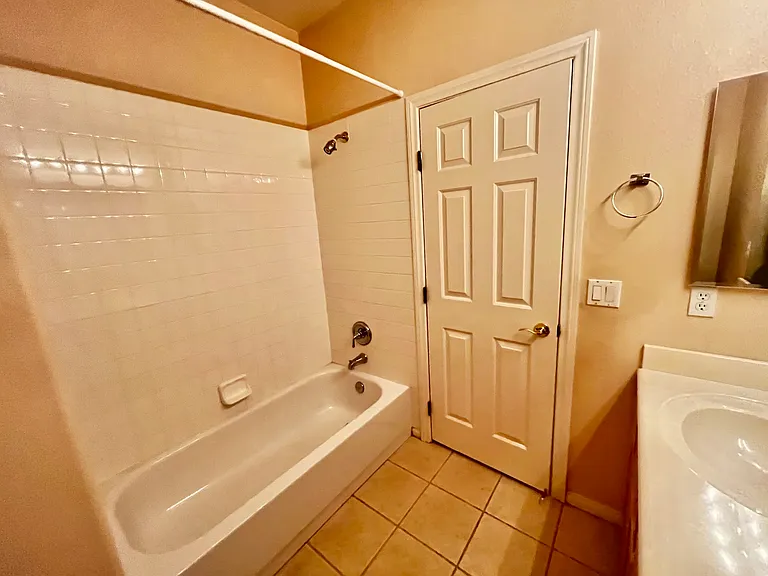10852 Montasola St — Photo 55