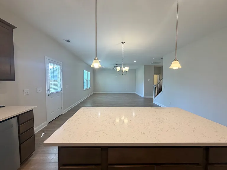 974 Danner Dr — Photo 8
