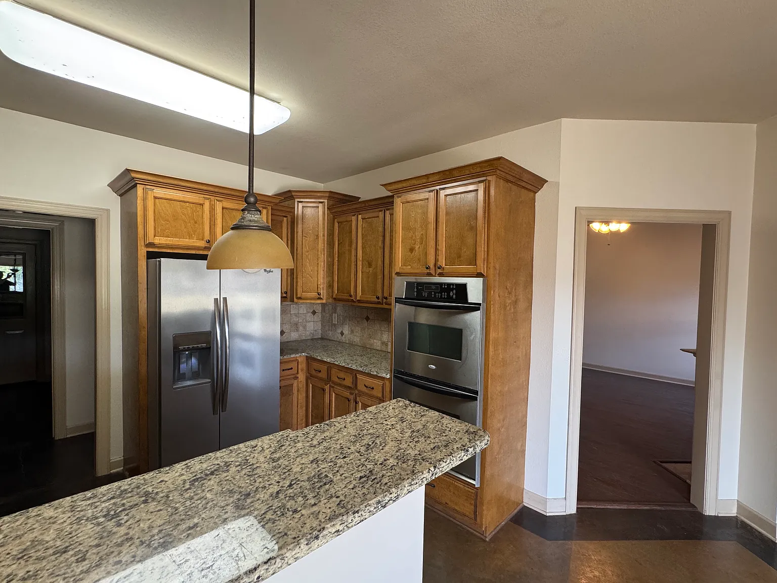 3 bed, 2000 sqft, $2,400 — Photo 4