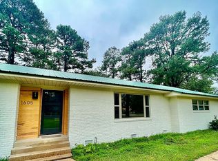 1605 E University St, Magnolia, AR 71753