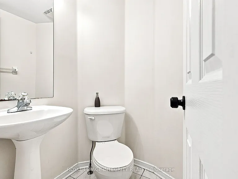 6 Crystal Park Cres — Photo 13