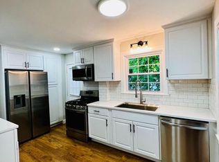 2304 Farrington Ave, Alexandria, VA 22303
