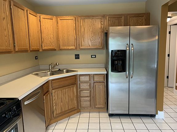 4th image of 355 S Jewel Ct