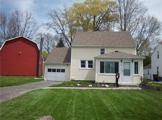 6 Benedict Dr, Rochester, NY 14624